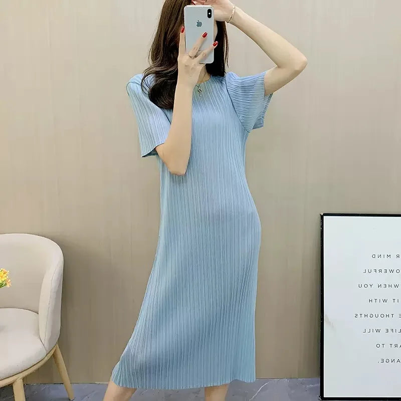 Beberino 2023 Spring Women's Pleated Dress: High-End Fashion for a Flattering Figure